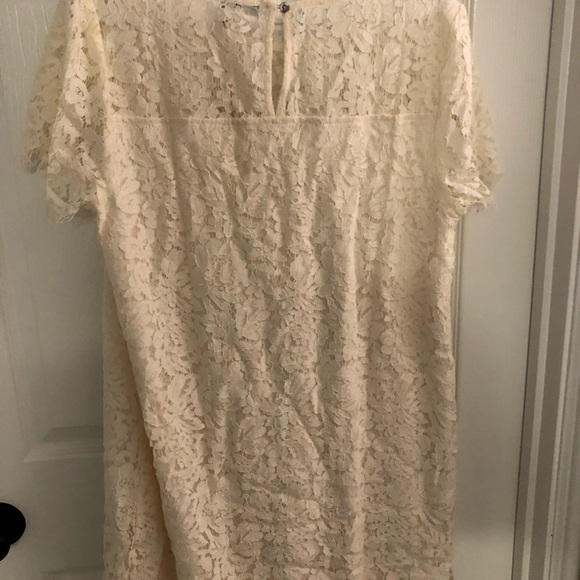 Cream lace dress - Picture 3 of 3
